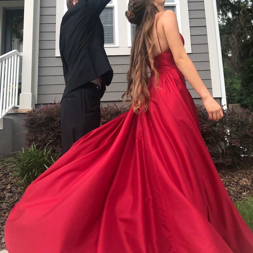 red sherri hill prom dress